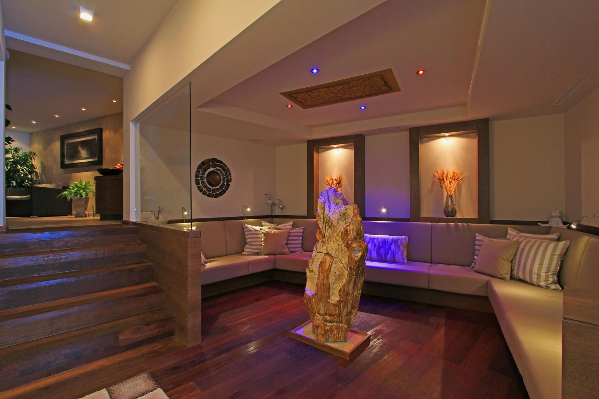 Hotel Garni - Restaurant Kaminstube ซังคท์อันทอนอัมอาร์ลแบร์ก ภายนอก รูปภาพ